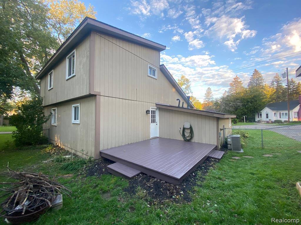 3480 South Woodland Drive, Highland Township, MI 48356