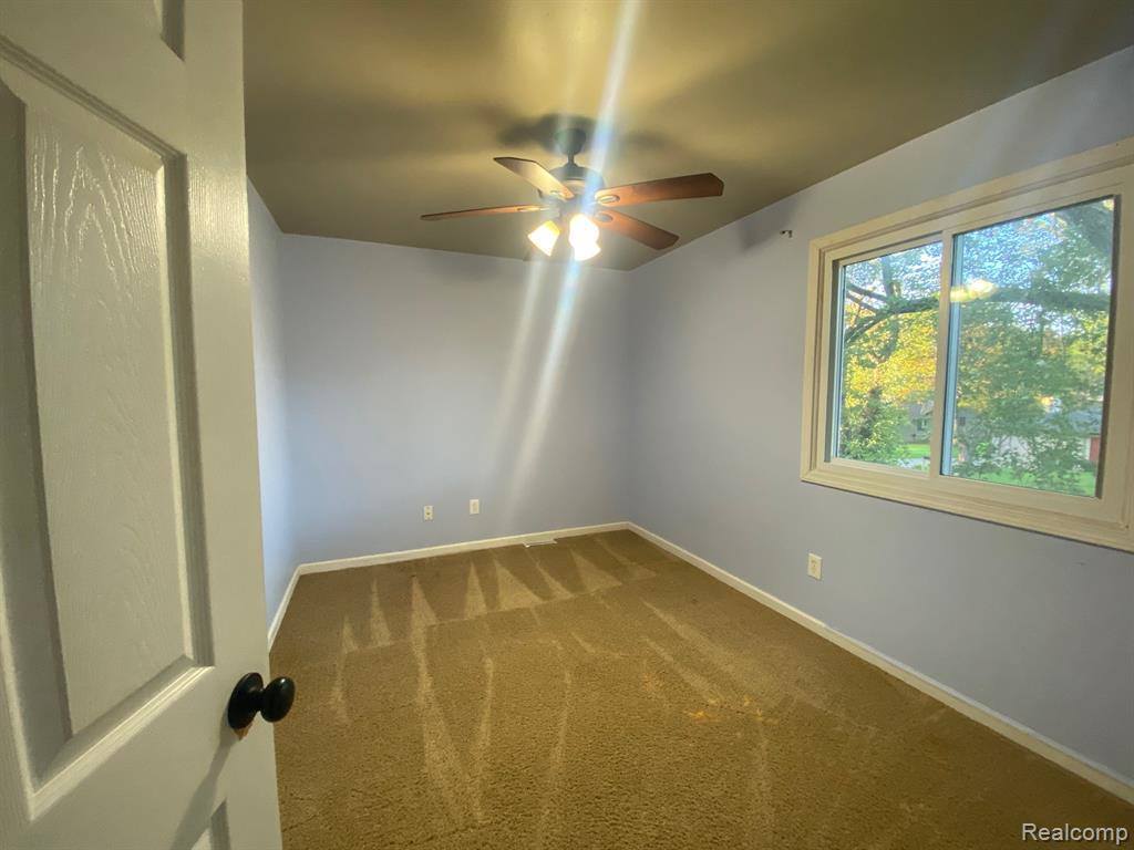 3480 South Woodland Drive, Highland Township, MI 48356