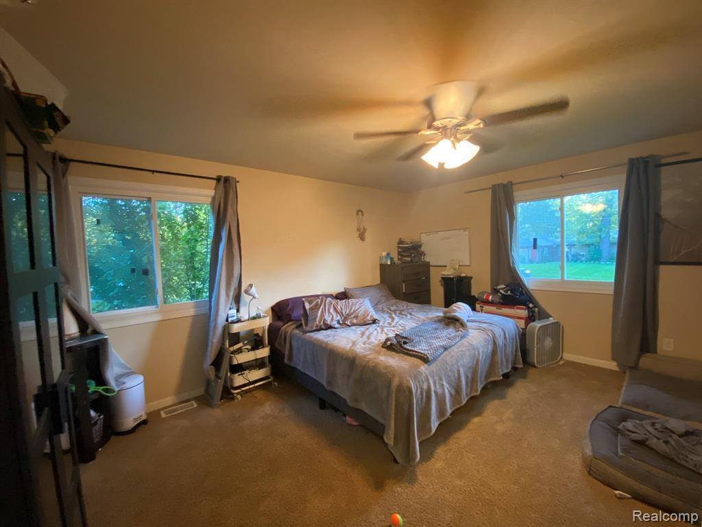 3480 South Woodland Drive, Highland Township, MI 48356