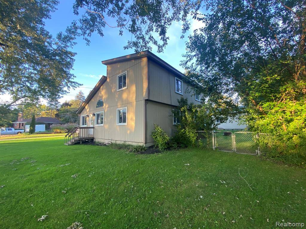 3480 South Woodland Drive, Highland Township, MI 48356