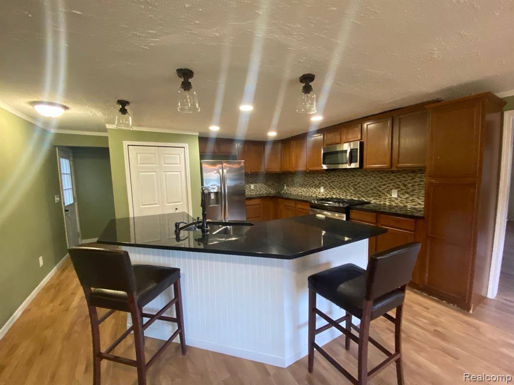 3480 South Woodland Drive, Highland Township, MI 48356