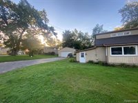 3480 South Woodland Drive, Highland Township, MI 48356