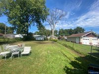 22613 Lanse Street, Saint Clair Shores, MI 48081