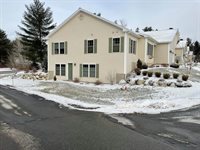 6 Camden Court, Bangor, ME 04401