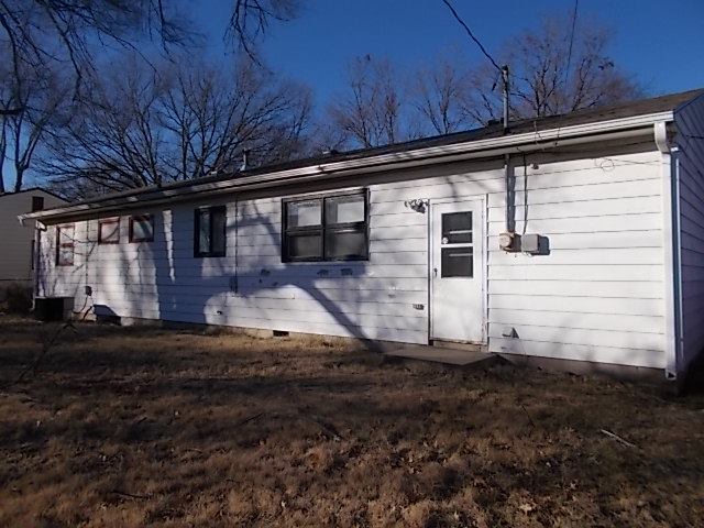 3917 SW Munson AVE, Topeka, KS 66604