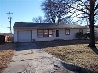 3917 SW Munson AVE, Topeka, KS 66604