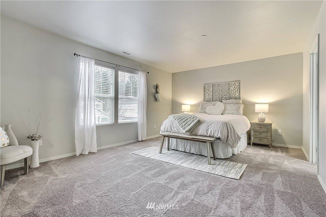 1162 Griggs Street, Dupont, WA 98327