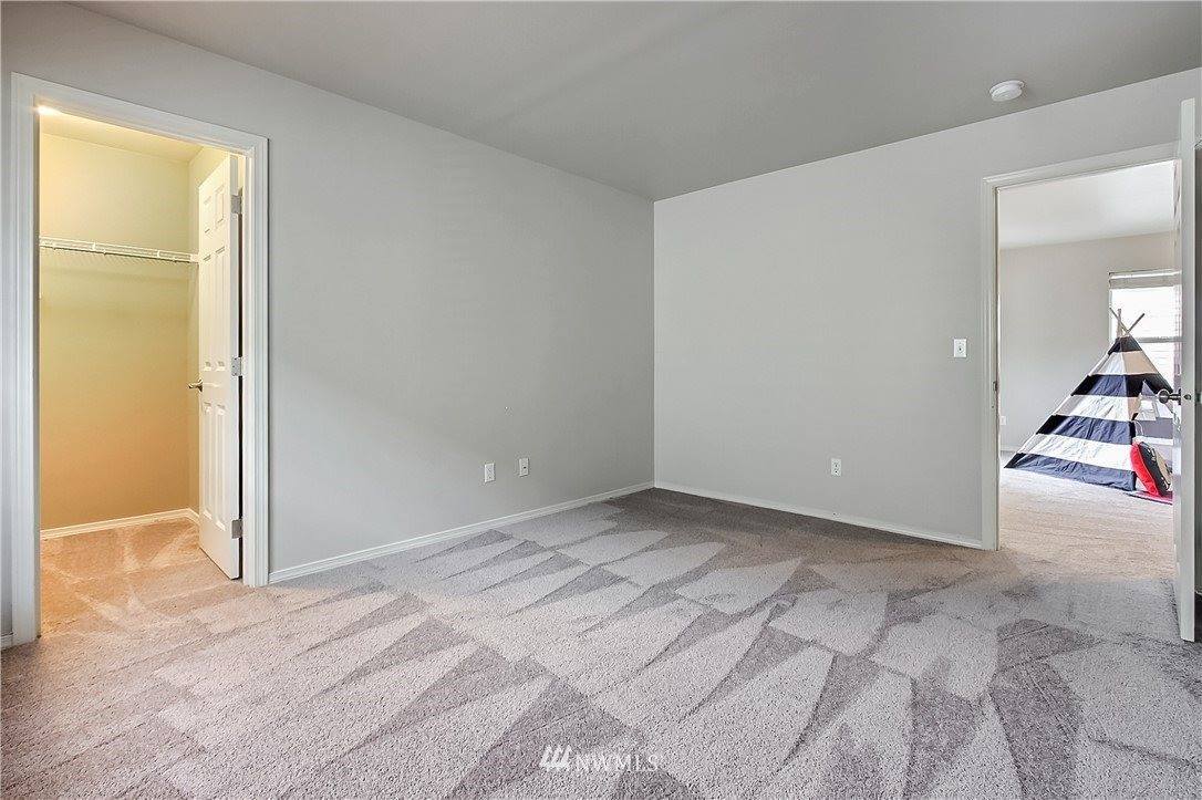 1162 Griggs Street, Dupont, WA 98327