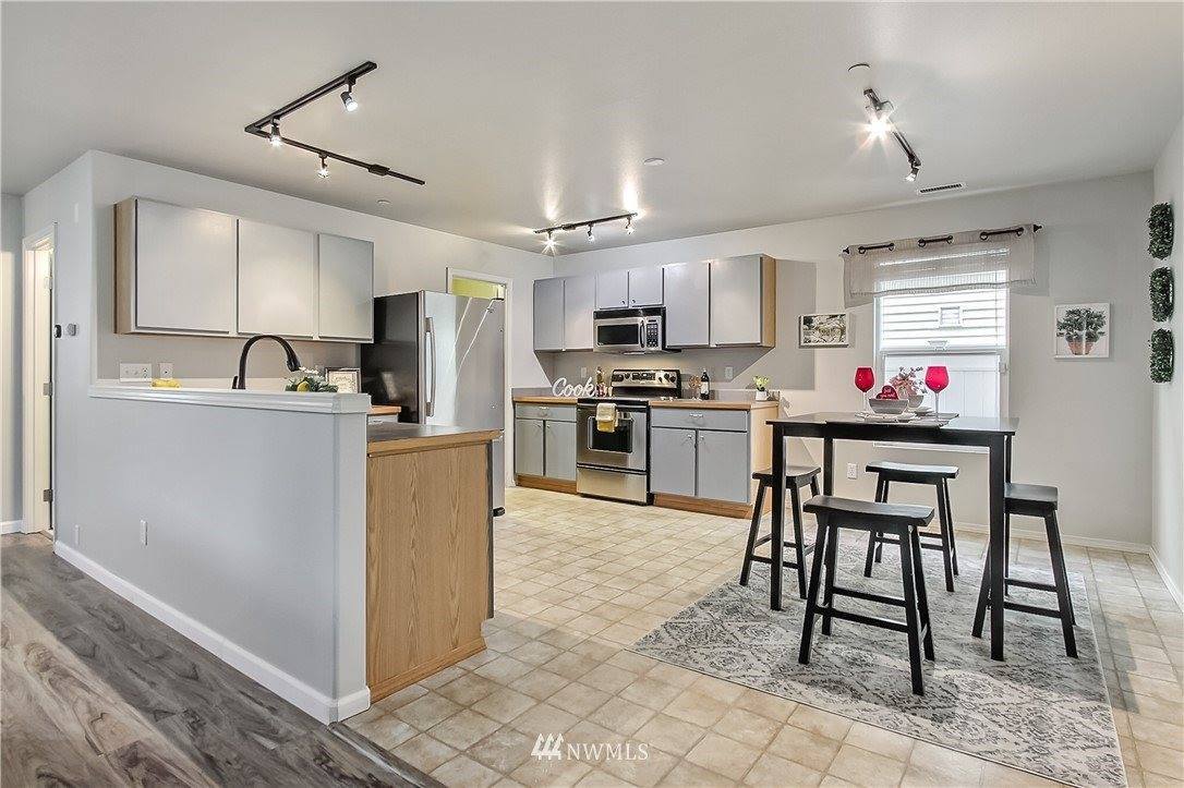 1162 Griggs Street, Dupont, WA 98327