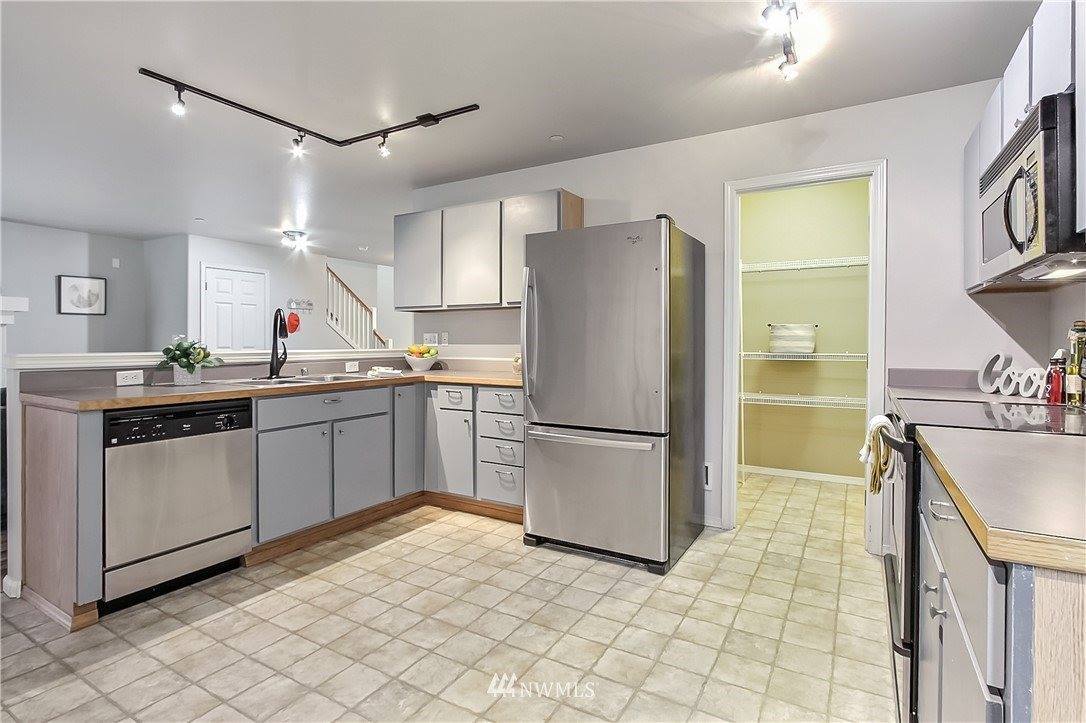 1162 Griggs Street, Dupont, WA 98327