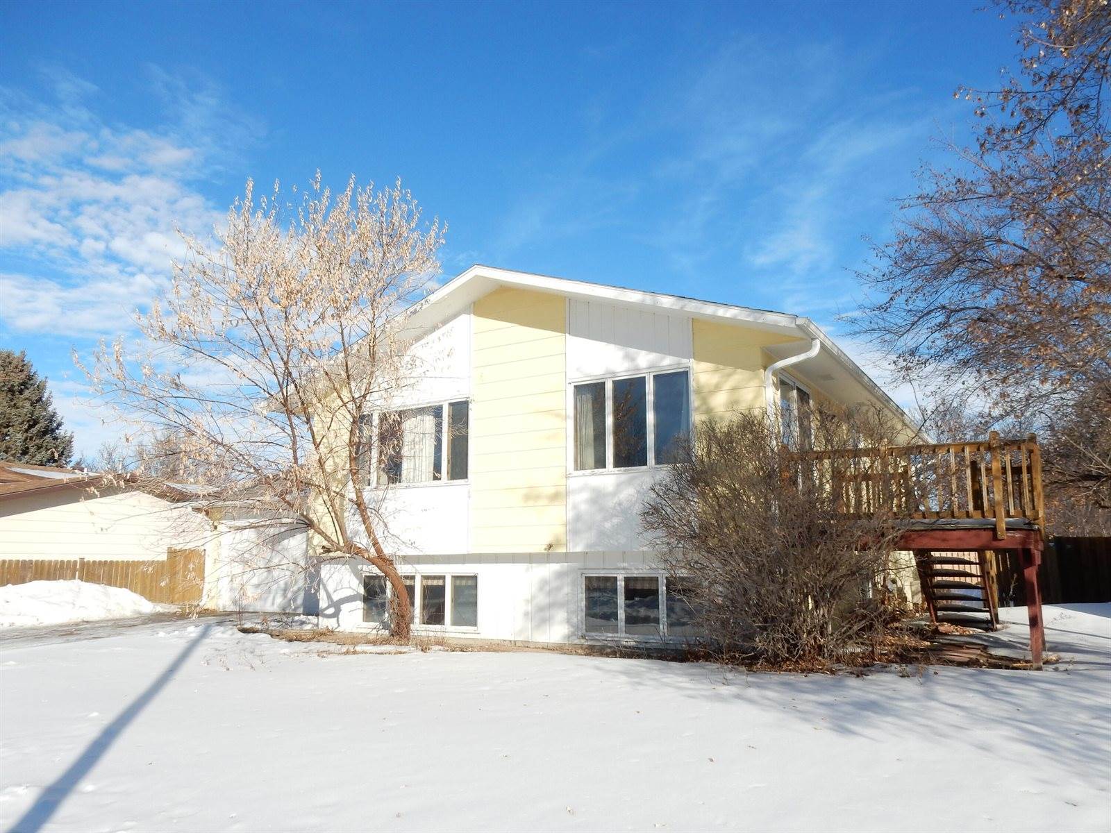 1535 Oakland Drive, Bismarck, ND 58504