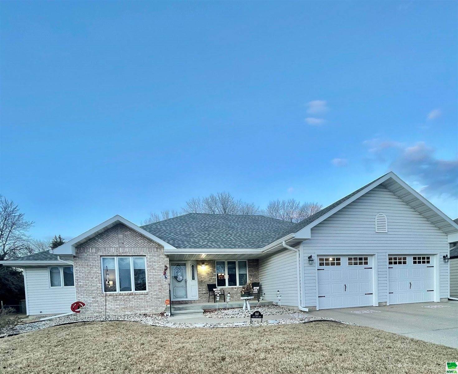 507 Red Bird Lane, South Sioux City, NE 68776