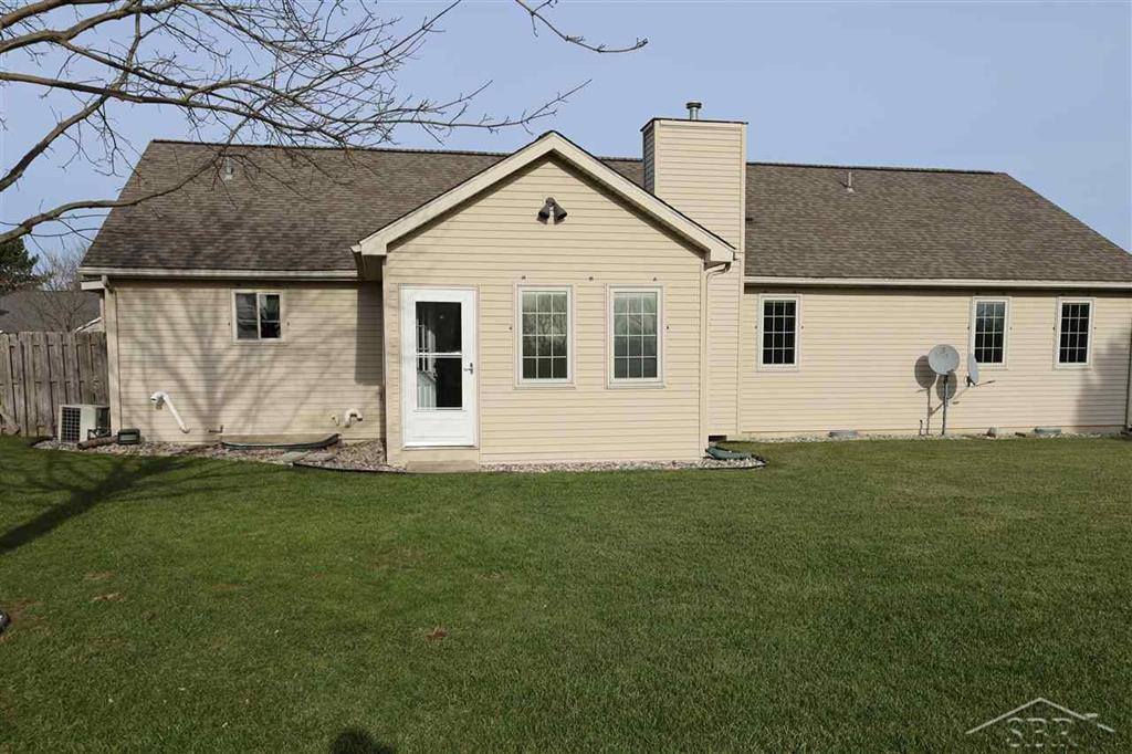 5843 Willowbrook, Saginaw Township, MI 48638