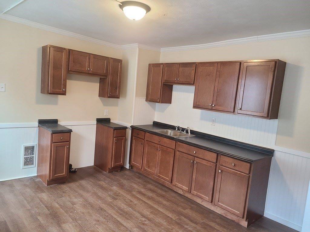 57 Leyfred Ter, Springfield, MA 01108