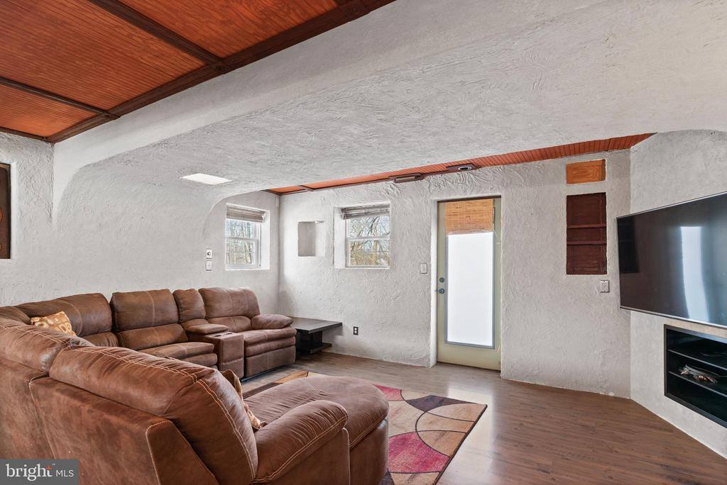 37 Pheasant Ridge Road, Dillsburg, PA 17019