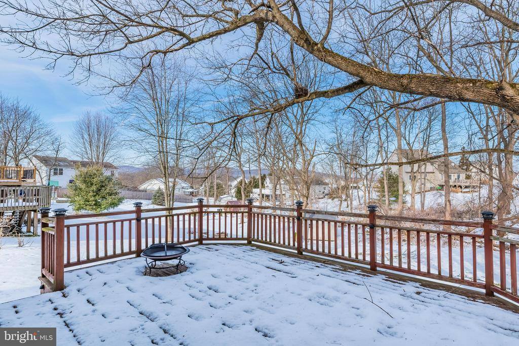 37 Pheasant Ridge Road, Dillsburg, PA 17019