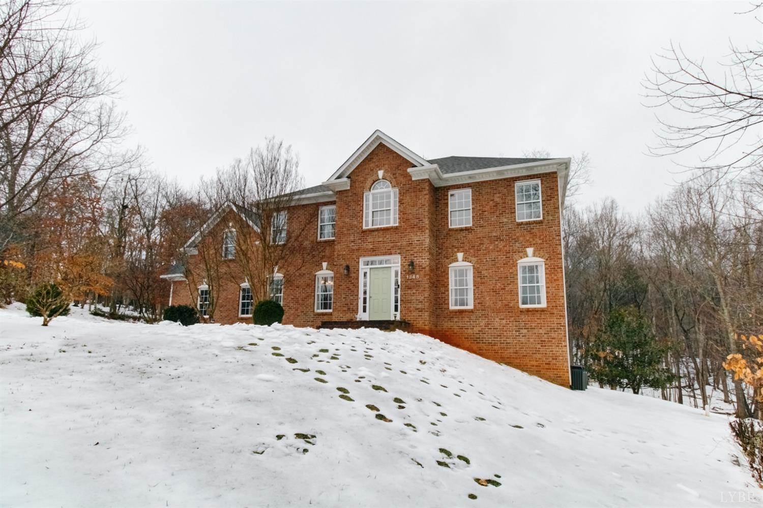 1348 Gilfield Drive, Forest, VA 24551