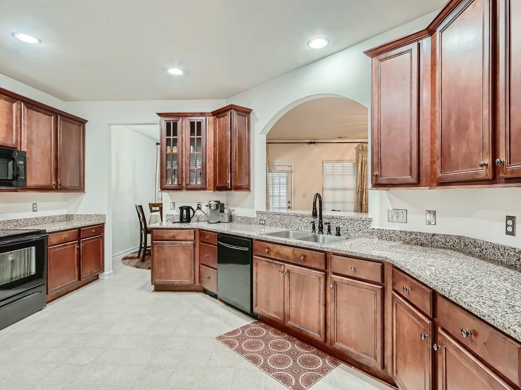 101 Haystack Rd, Mount Holly, NC 28120