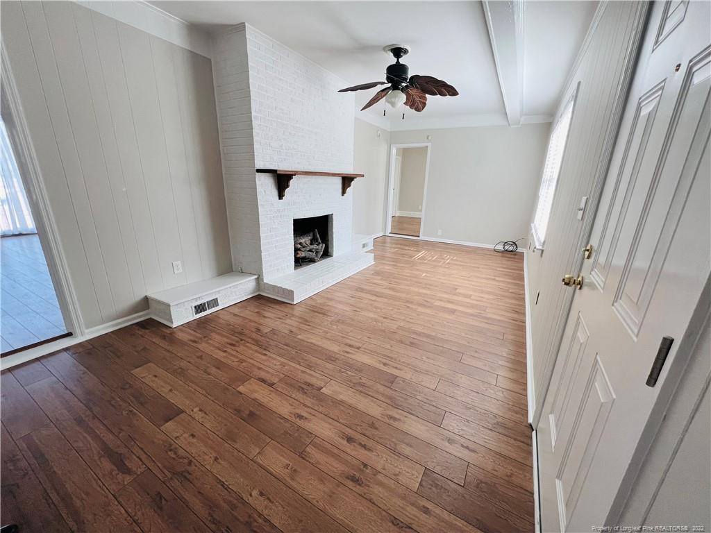 303 West Edinborough Avenue, Raeford, NC 28376