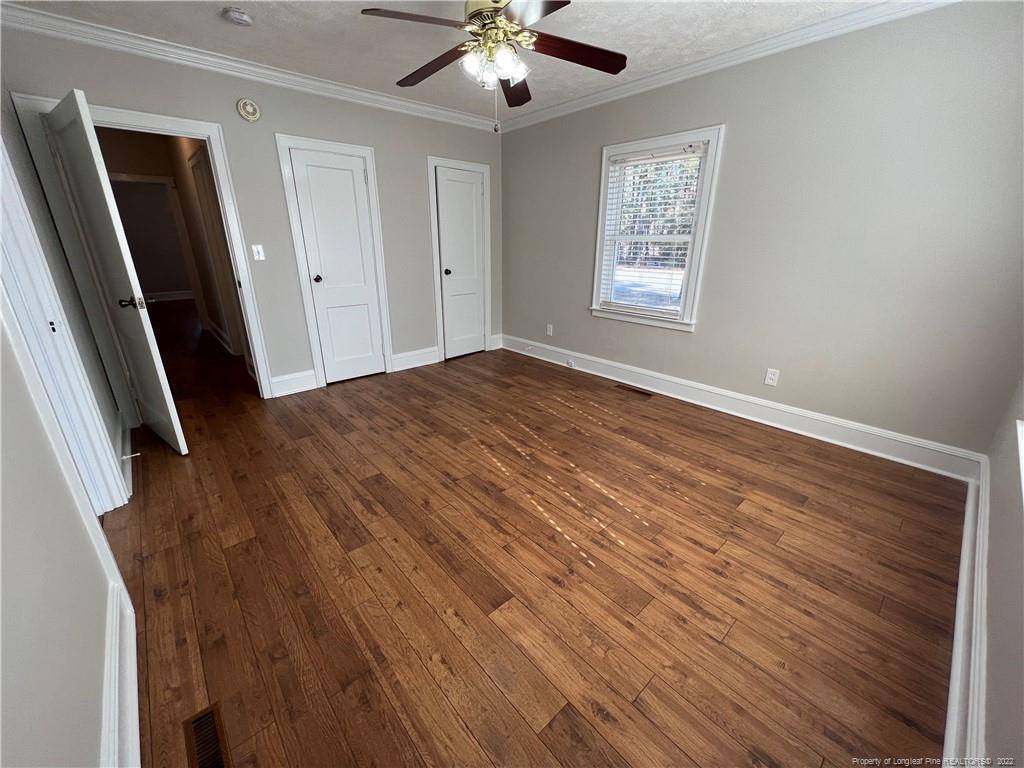 303 West Edinborough Avenue, Raeford, NC 28376