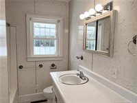 303 West Edinborough Avenue, Raeford, NC 28376