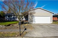 1017 SE 23RD St, Troutdale, OR 97060