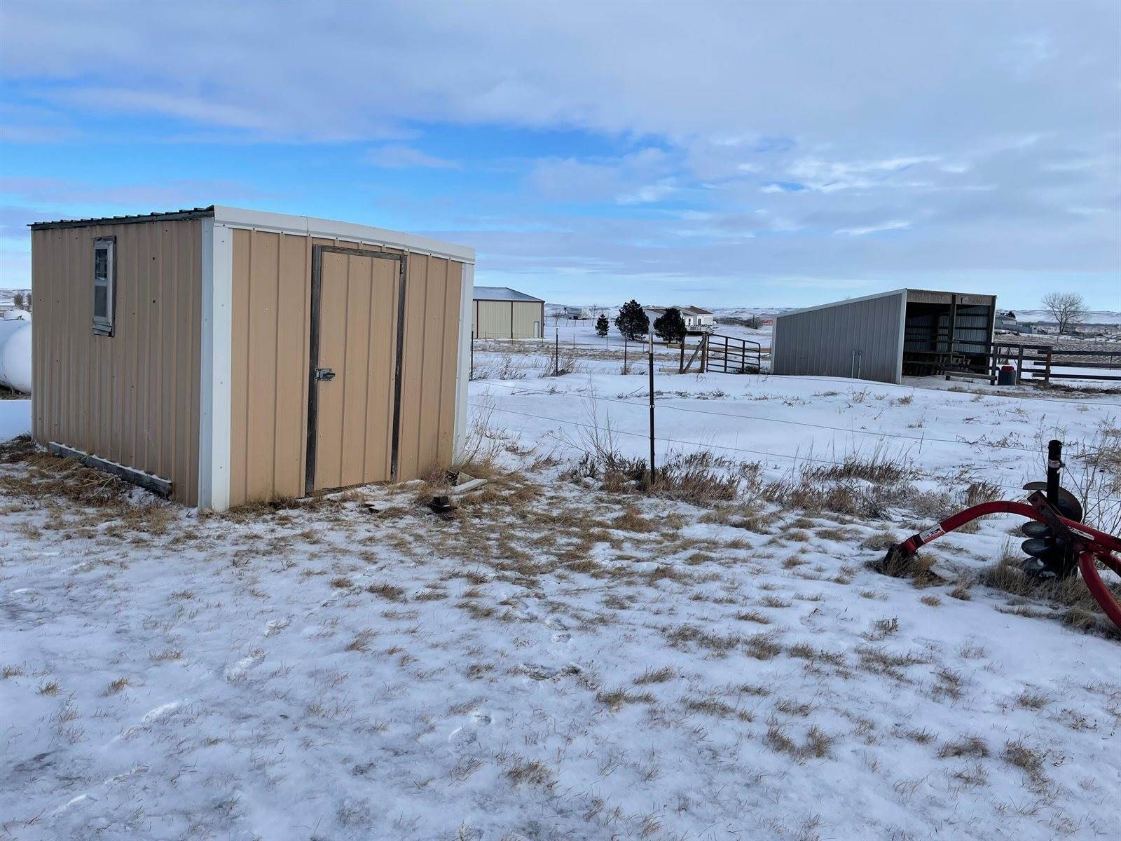 2587 Windsor Place North, Mandan, ND 58554