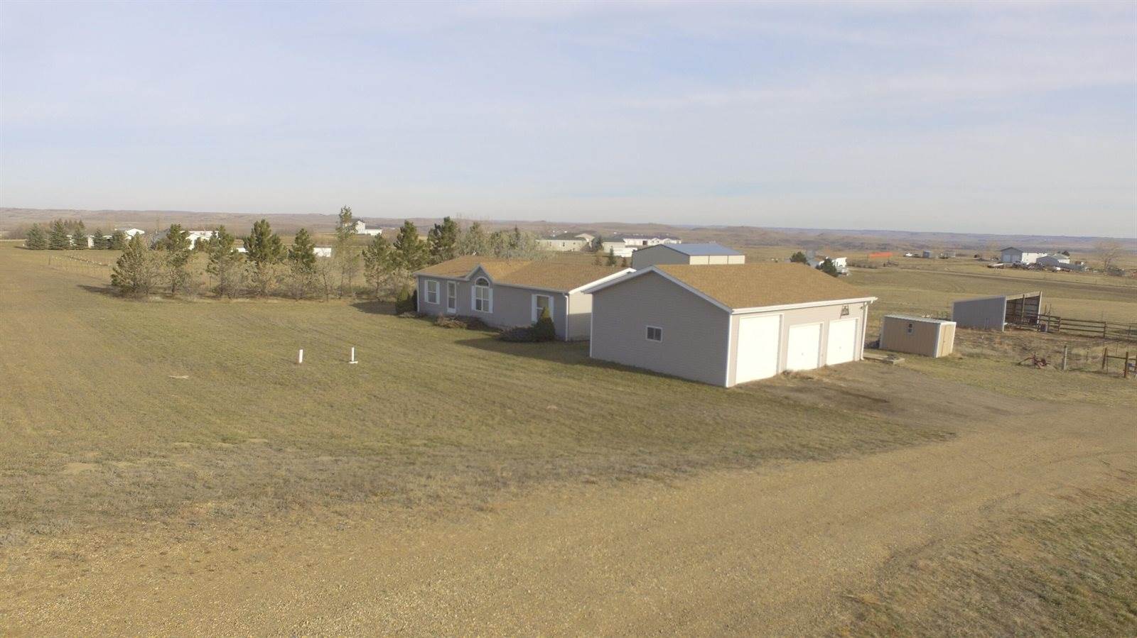 2587 Windsor Place North, Mandan, ND 58554