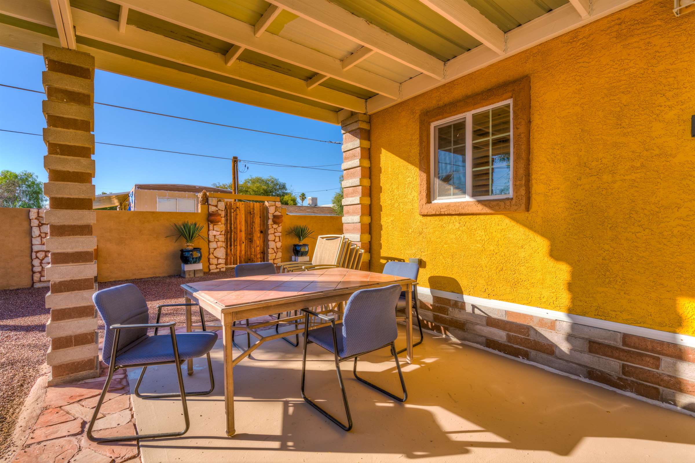 2933 W Sahara St, Tucson, AZ 85705