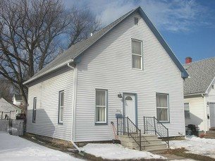 250 11th St NW, Cedar Rapids, IA 52405