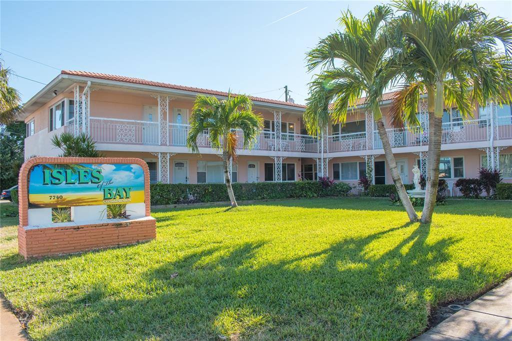 7740 Boca Ciega Drive, #210, Saint Pete Beach, FL 33706