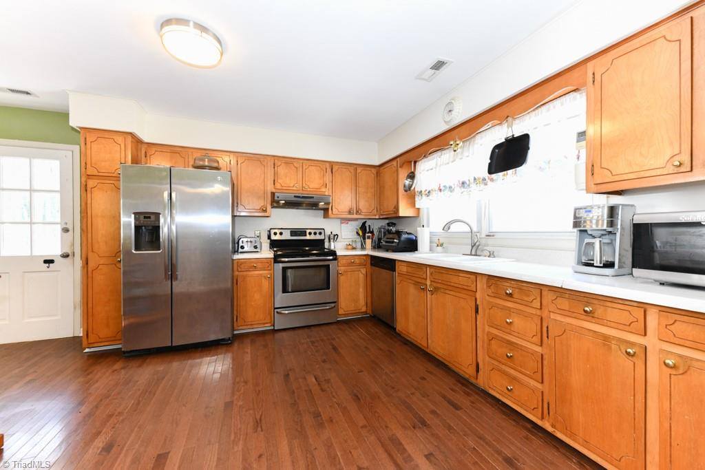 1801 New Bedford Drive, Greensboro, NC 27410