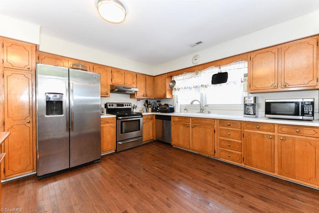 1801 New Bedford Drive, Greensboro, NC 27410