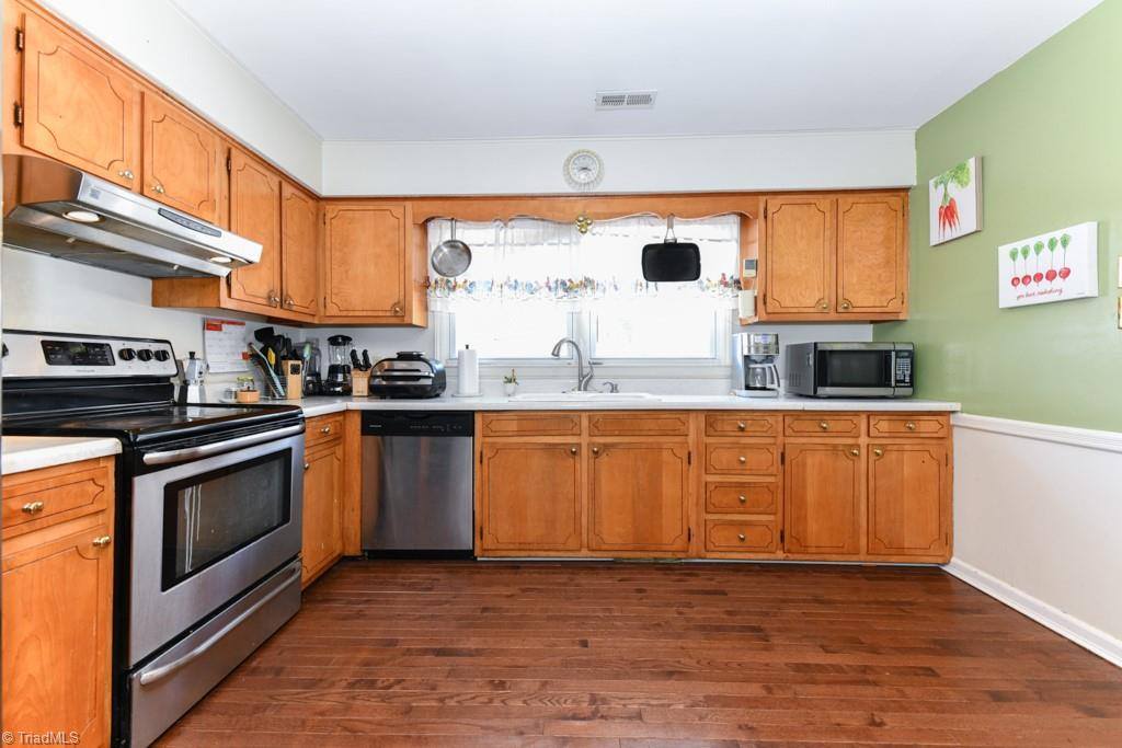 1801 New Bedford Drive, Greensboro, NC 27410