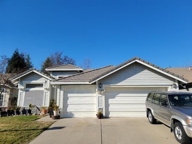 5024 Bradford Dr, Rocklin, CA 95765