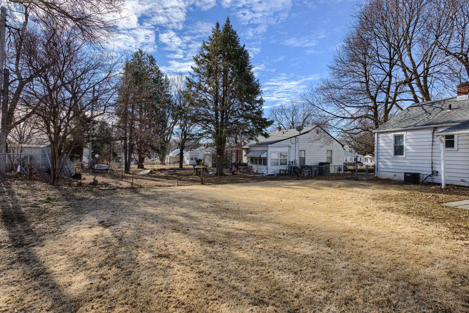 2705 S 42 St, Omaha, NE 68105