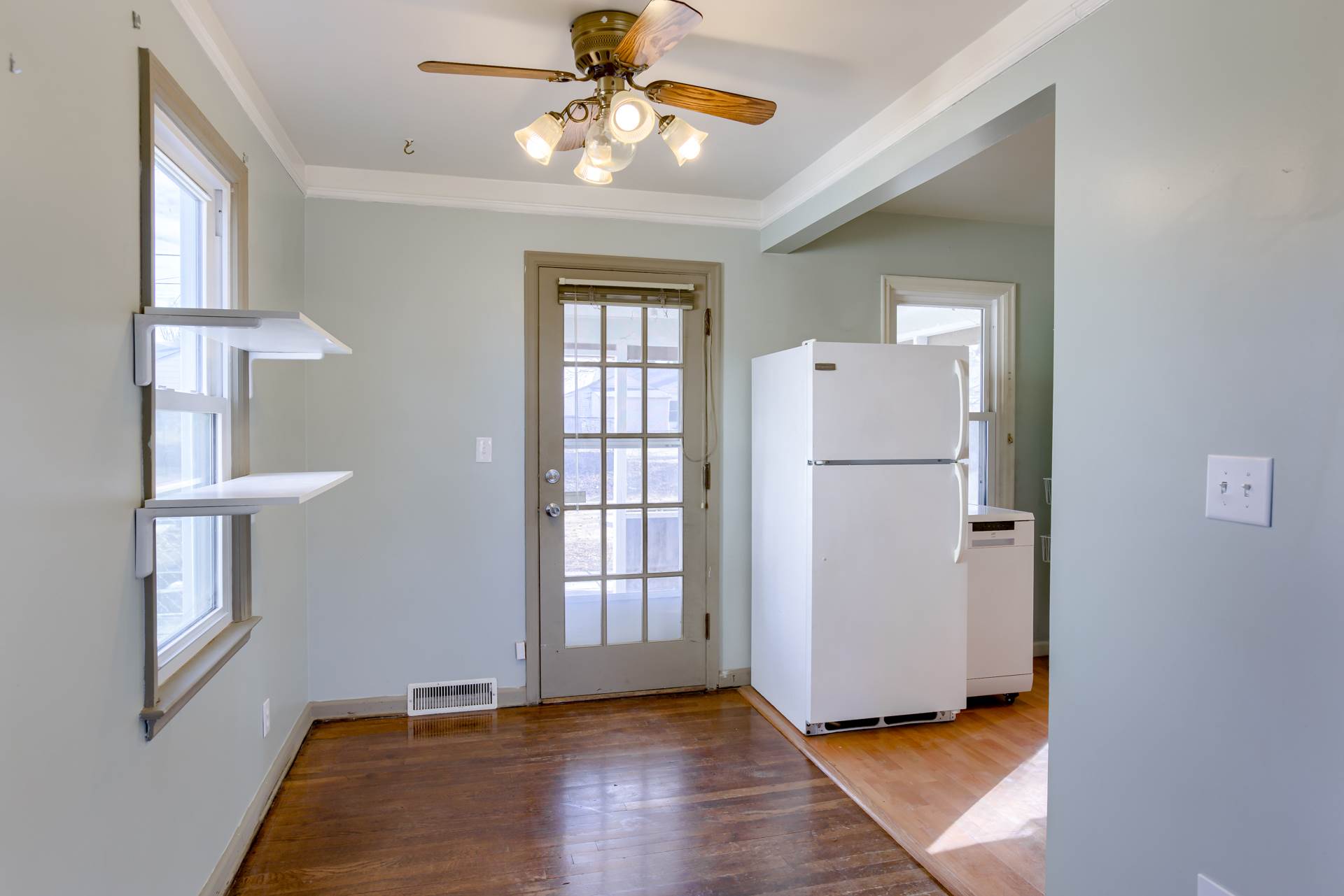 2705 S 42 St, Omaha, NE 68105