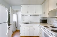 2705 S 42 St, Omaha, NE 68105