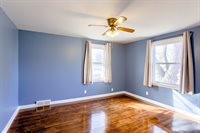 2705 S 42 St, Omaha, NE 68105