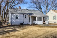 2705 S 42 St, Omaha, NE 68105