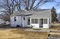2705 S 42 St, Omaha, NE 68105