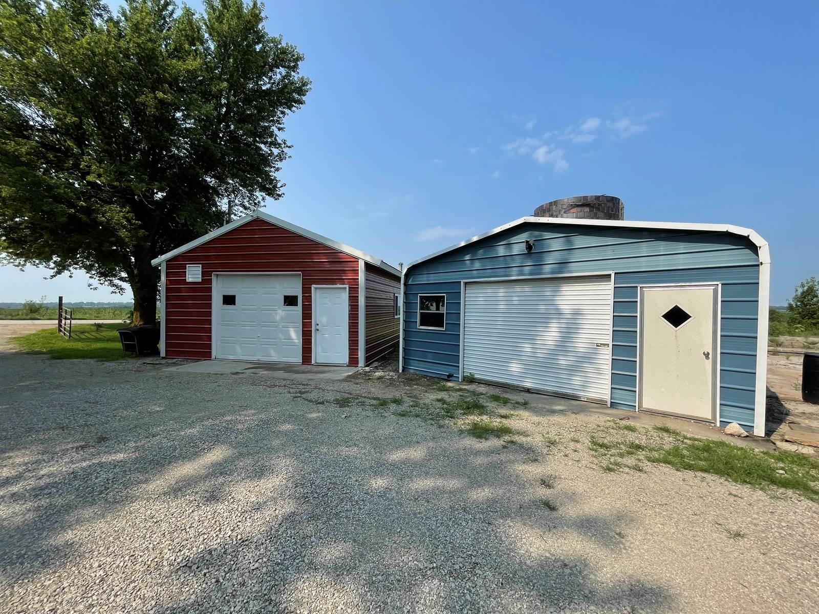 19102 K-9 Hwy, Whiting, KS 66552