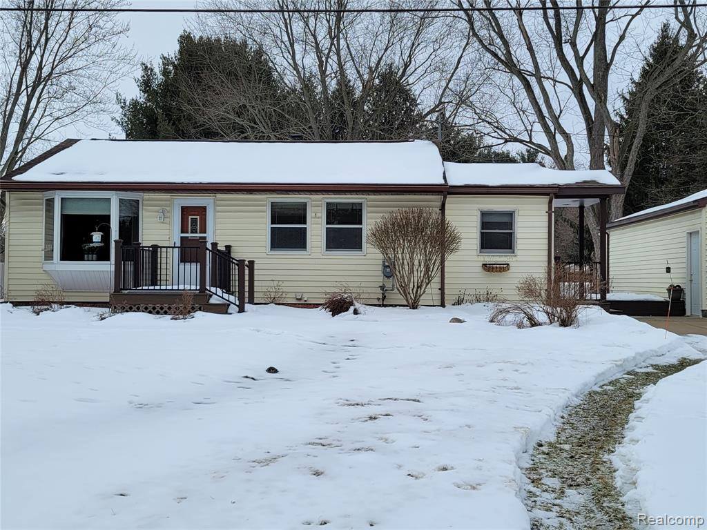 967 Dart Road, Alaiedon Township, MI 48854