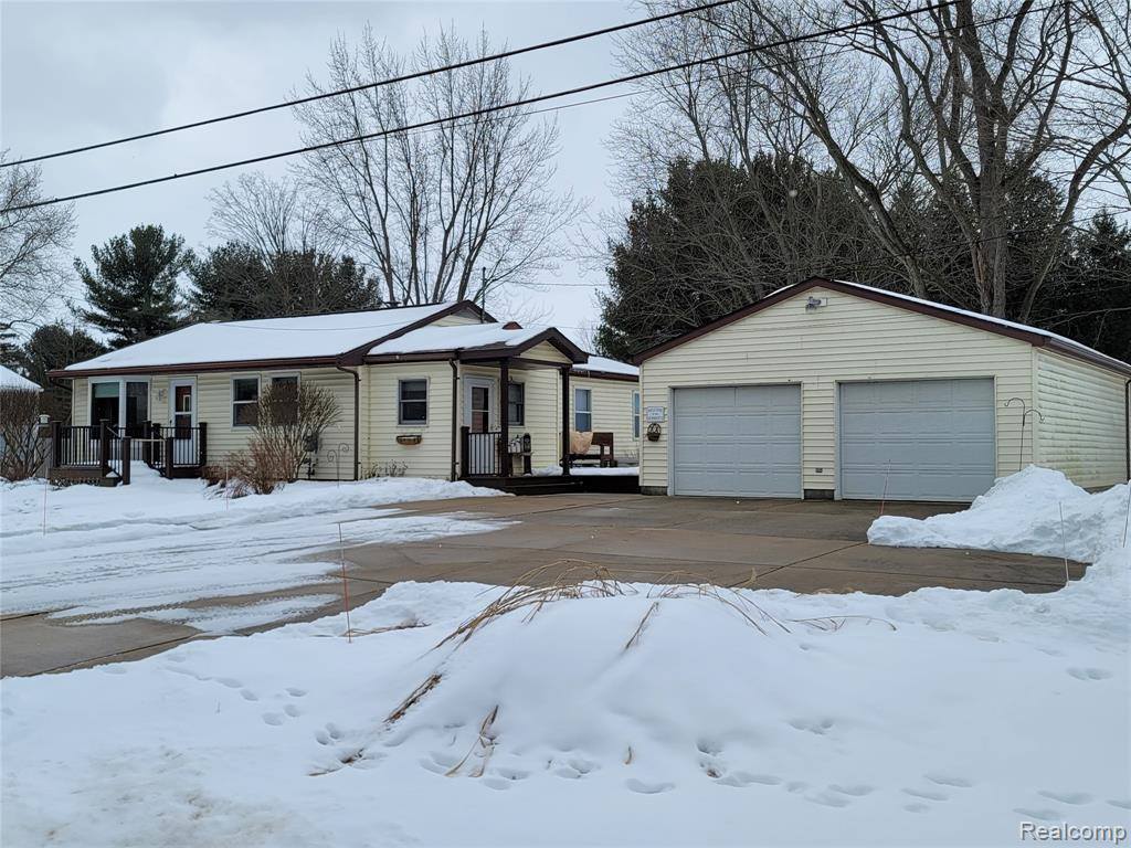 967 Dart Road, Alaiedon Township, MI 48854