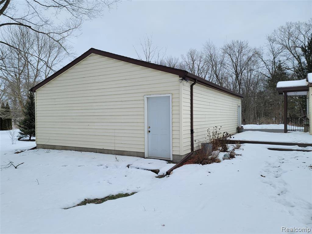 967 Dart Road, Alaiedon Township, MI 48854