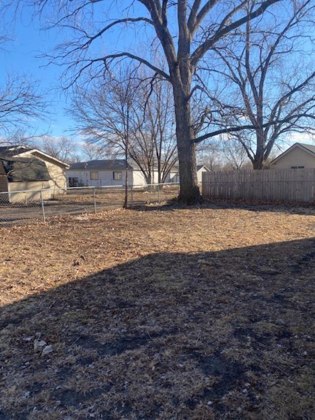 2403 Buttonwood Drive, Manhattan, KS 66502