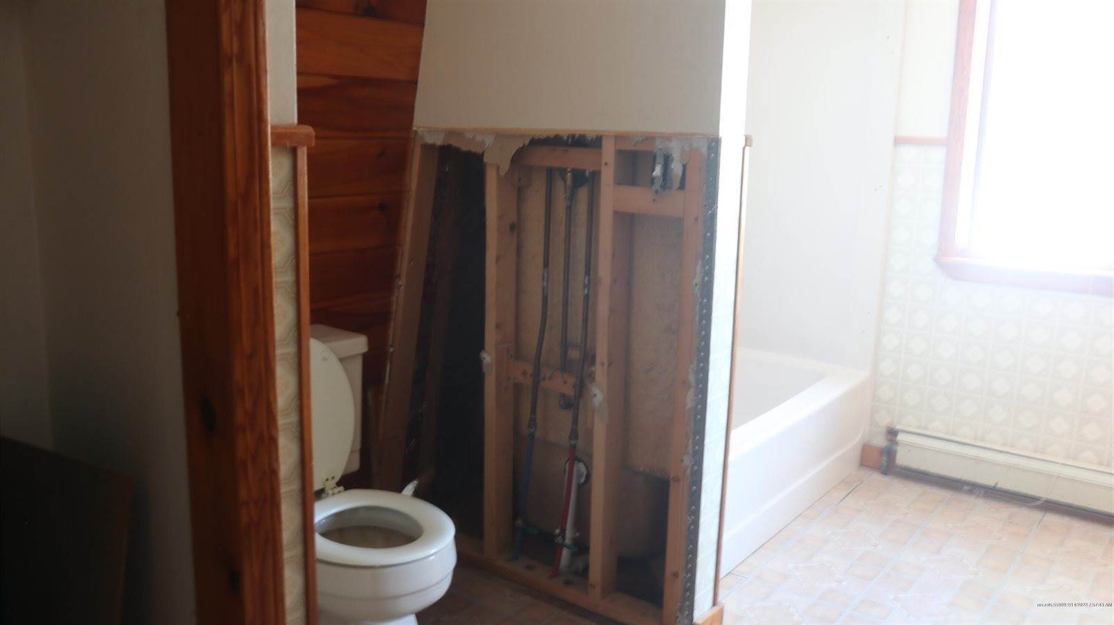 50 Hunt Road, Belfast, ME 04915