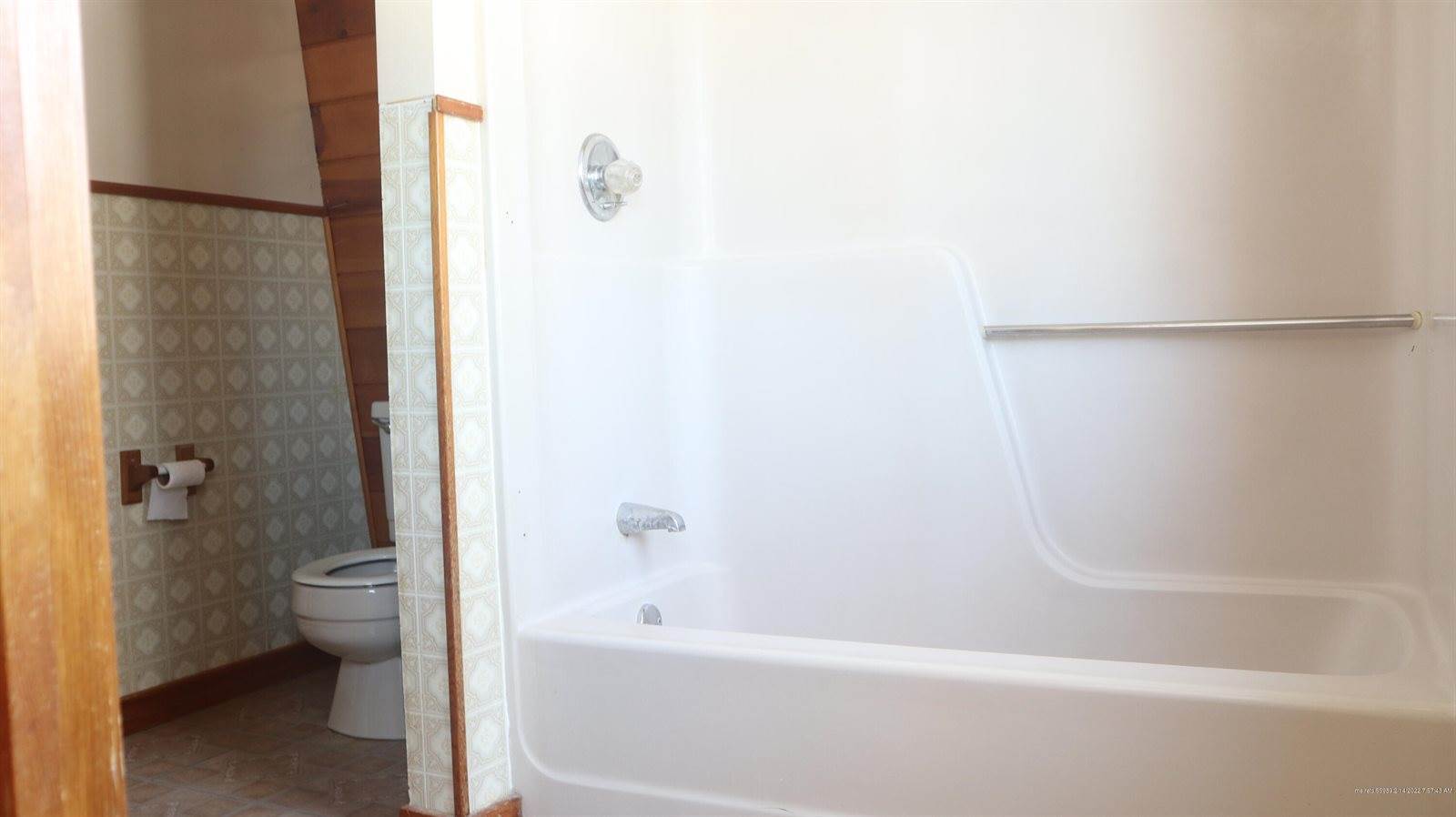 50 Hunt Road, Belfast, ME 04915