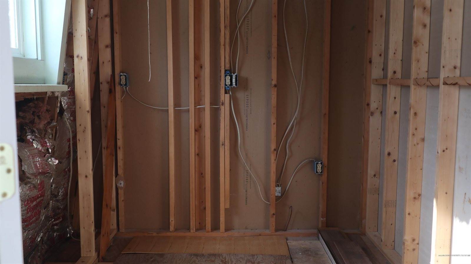 50 Hunt Road, Belfast, ME 04915