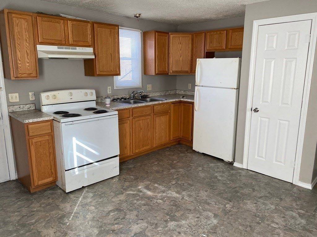 62 Rifle St, Springfield, MA 01105